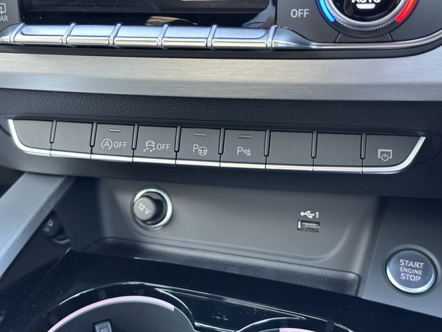 Audi A4 2023-02 15661-8