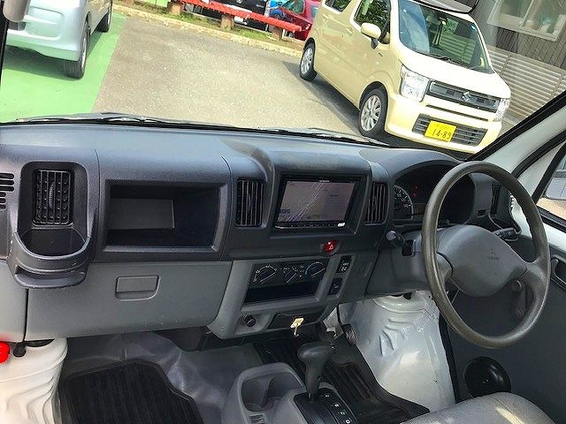 Mitsubishi MINICAB TRUCK 2011-08 22273-13