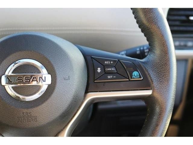 Nissan SERENA 2018-05 10855-17