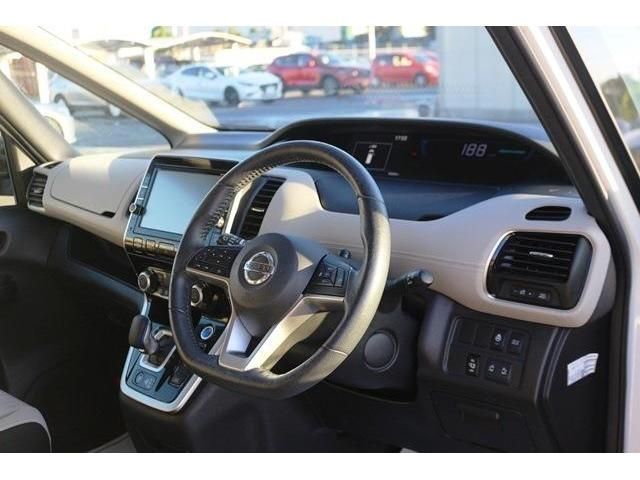 Nissan SERENA 2018-05 10855-10