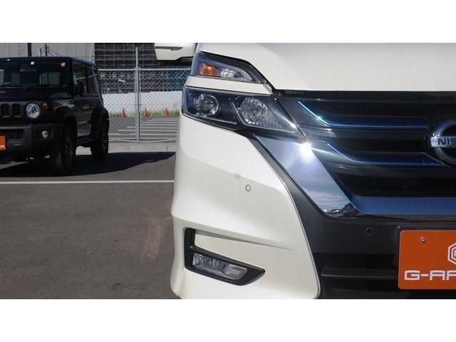 Nissan SERENA 2018-05 10855-5