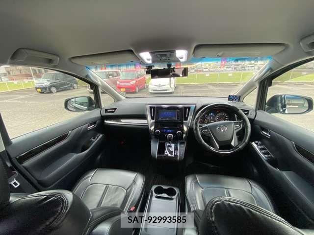 Toyota VELLFIRE 2016-11 331484-1