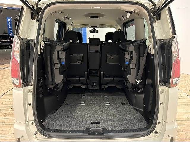 Nissan SERENA 2016-10 27023-17