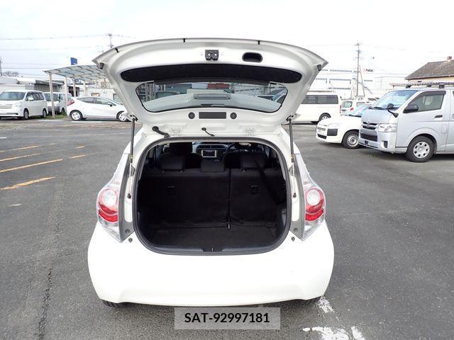 Toyota AQUA 2013-12 219293-17