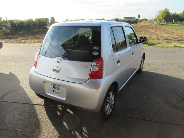Daihatsu ESSE 2010-10 186872-8
