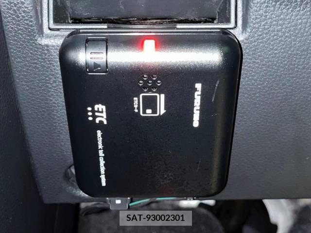 Toyota NOAH 2023-04 227866-7