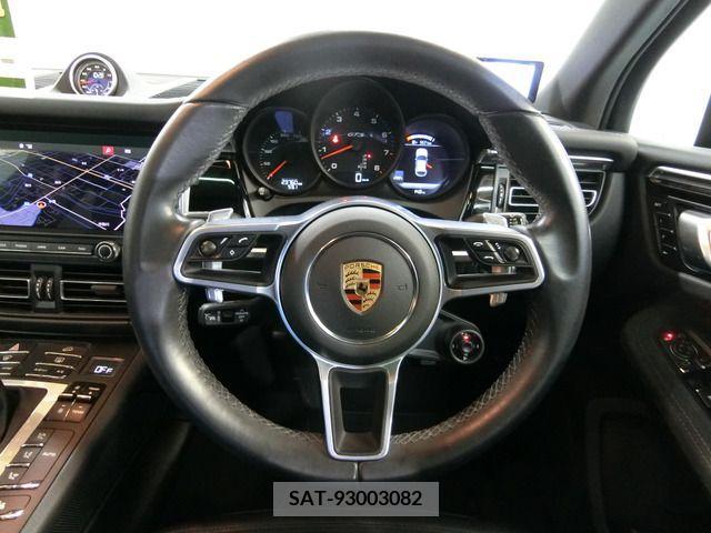 Porsche MACAN 2021-02 206551-3