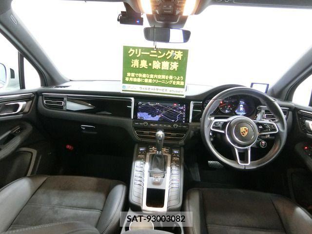 Porsche MACAN 2021-02 206551-2