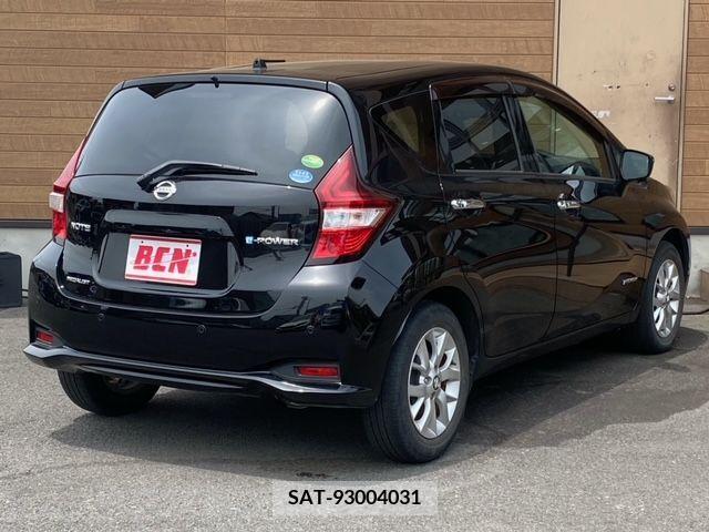Nissan NOTE 2019-06 280032-2