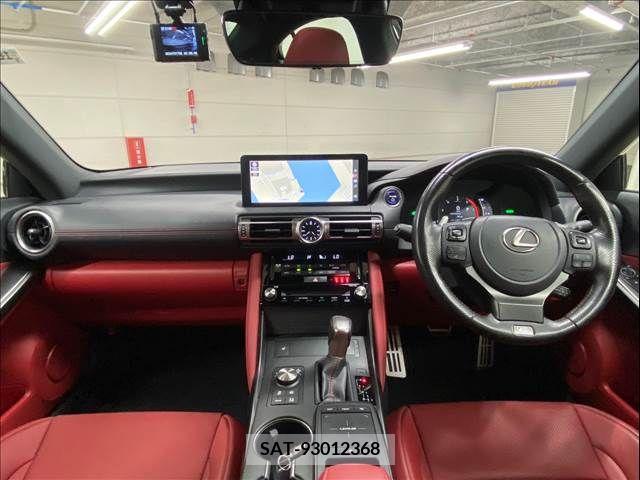 Lexus IS 2021-10 354086-1