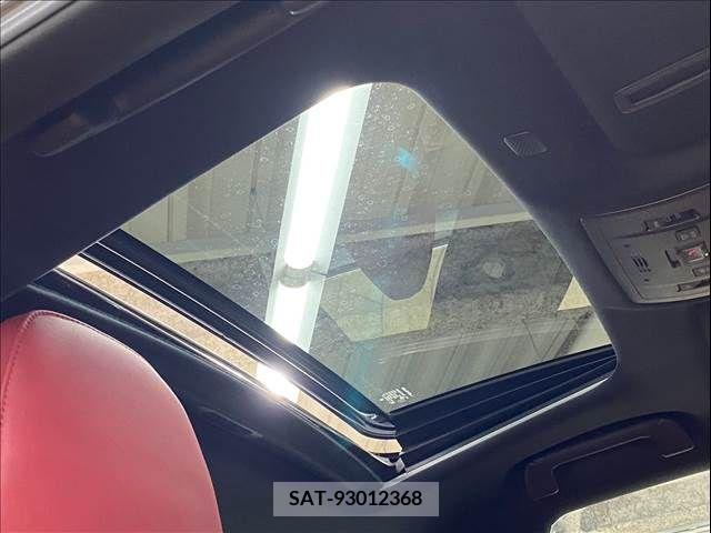 Lexus IS 2021-10 354086-4