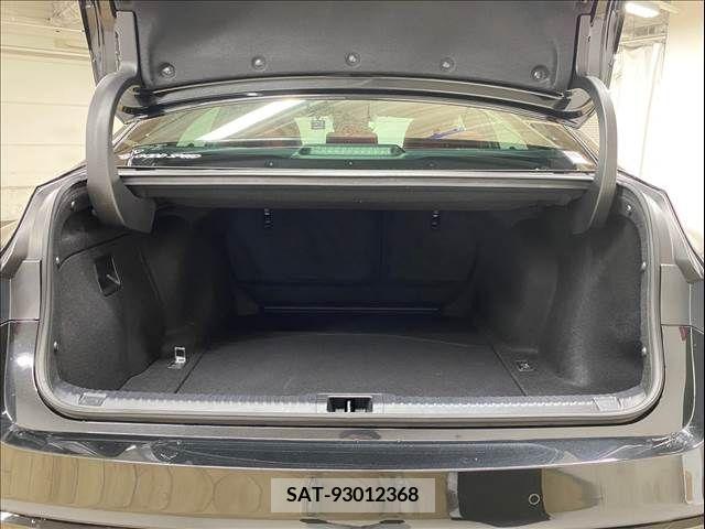 Lexus IS 2021-10 354086-19