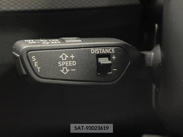 Audi Q2 2021-10 261184-4