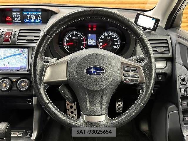 Subaru FORESTER 2013-06 390941-12
