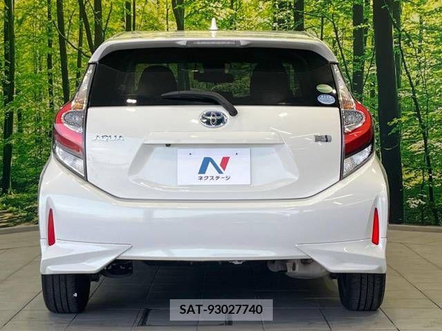 Toyota AQUA 2017-09 291814-15