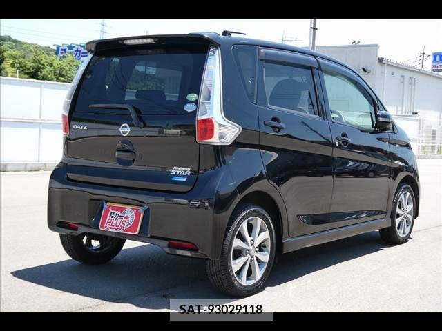 Nissan DAYZ 2014-01 296076-16