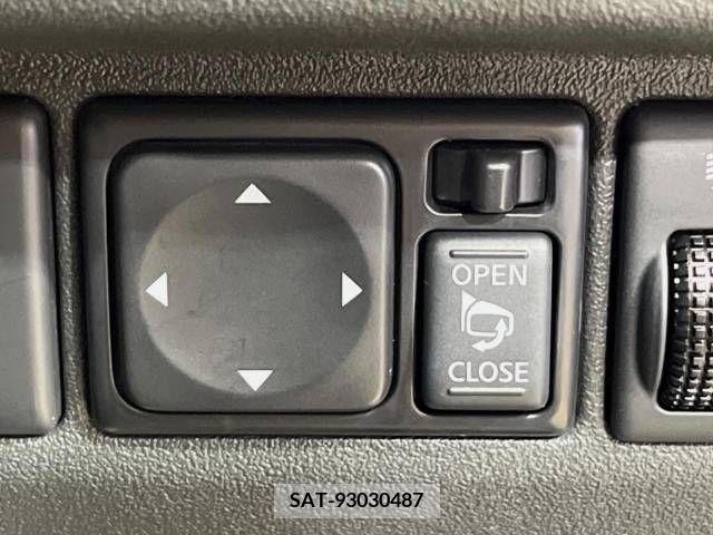 Nissan MARCH 2022-08 308112-7