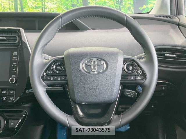 Toyota PRIUS 2022-03 322504-11