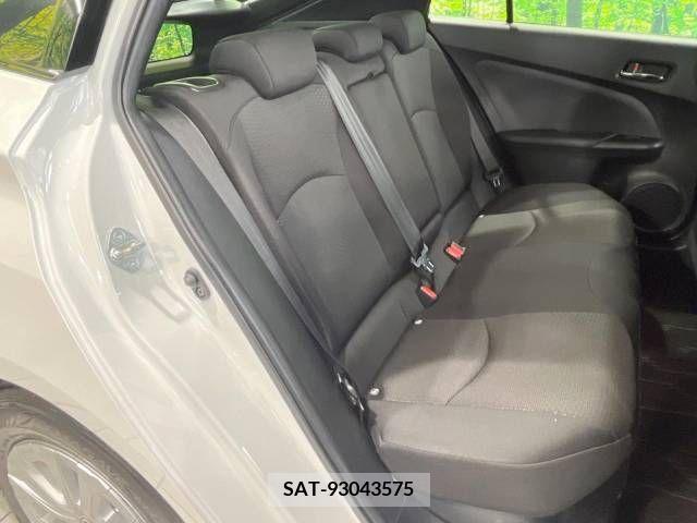 Toyota PRIUS 2022-03 322504-9