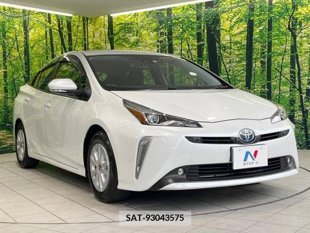 Toyota PRIUS 2022-03 322504-16