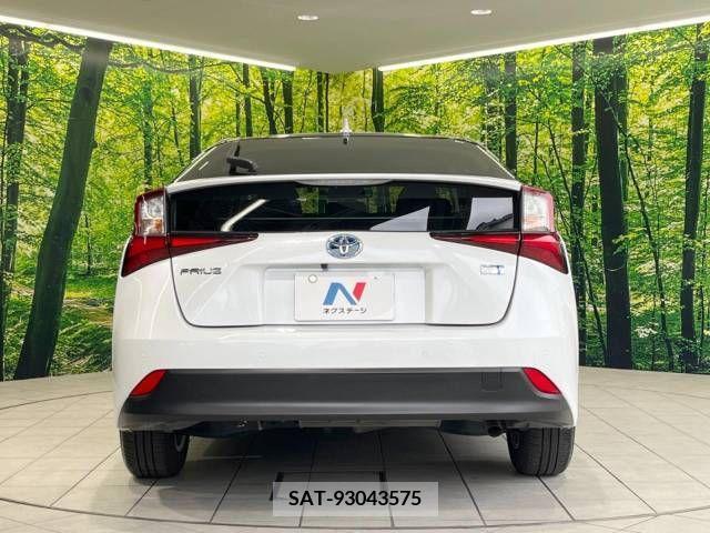 Toyota PRIUS 2022-03 322504-15