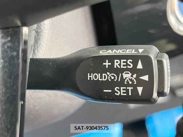 Toyota PRIUS 2022-03 322504-5