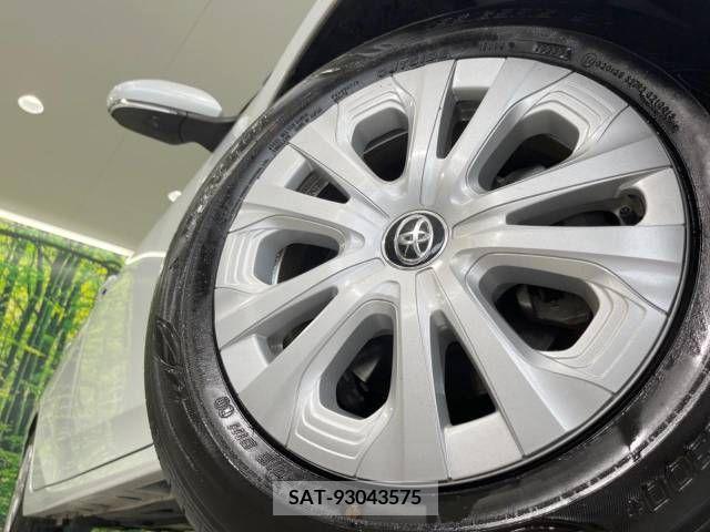 Toyota PRIUS 2022-03 322504-13