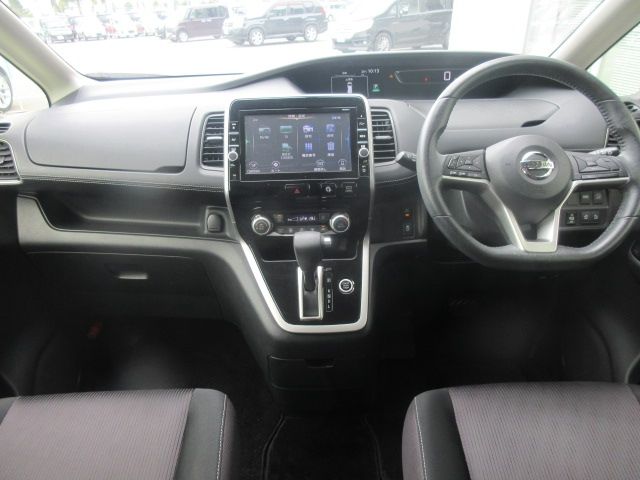 Nissan SERENA 2017-01 188527-7