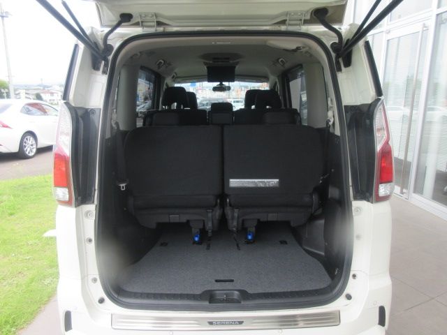 Nissan SERENA 2017-01 188527-8