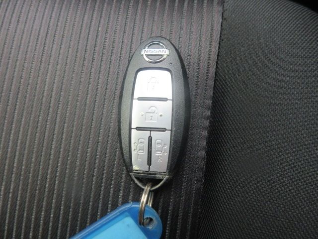 Nissan SERENA 2017-01 188527-17