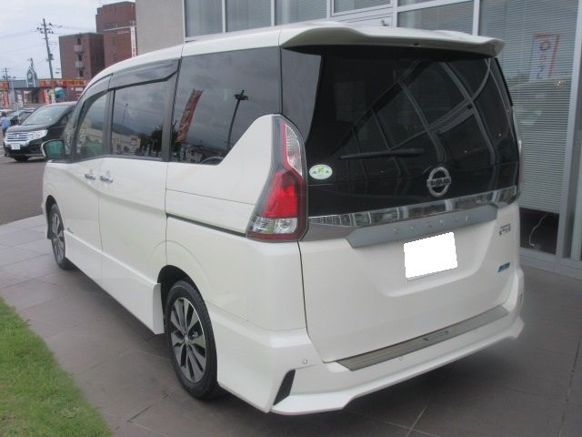 Nissan SERENA 2017-01 188527-3