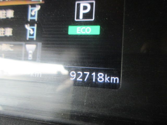 Nissan SERENA 2017-01 188527-28