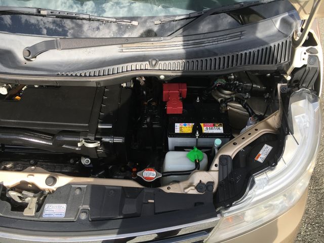 Nissan ROOX 2010-11 8994-18