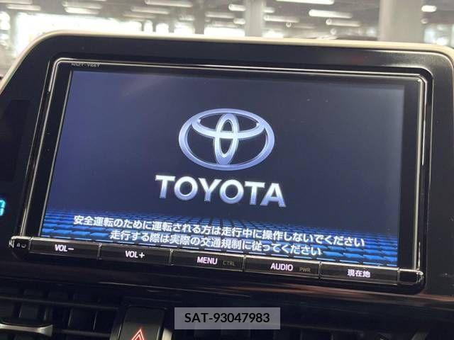 Toyota C-HR 2017-10 341662-3