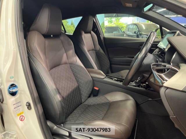 Toyota C-HR 2017-10 341662-11
