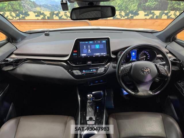 Toyota C-HR 2017-10 341662-1