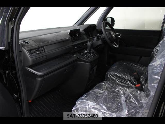 Honda STEP WGN 2023-05 286157-1