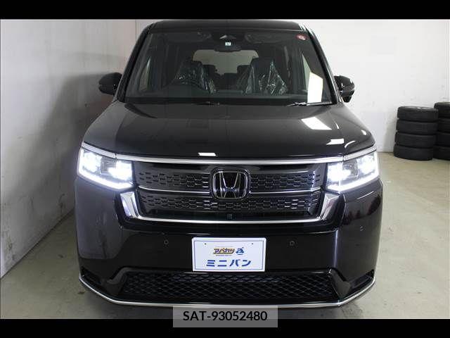 Honda STEP WGN 2023-05 286157-0