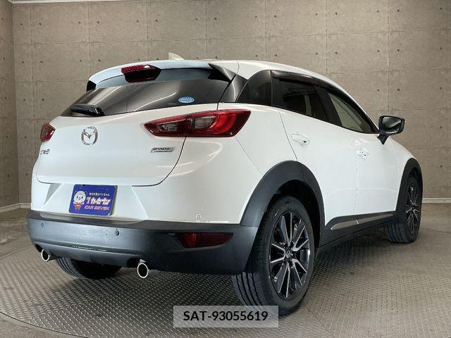 Mazda CX-3 2017-08 295471-3