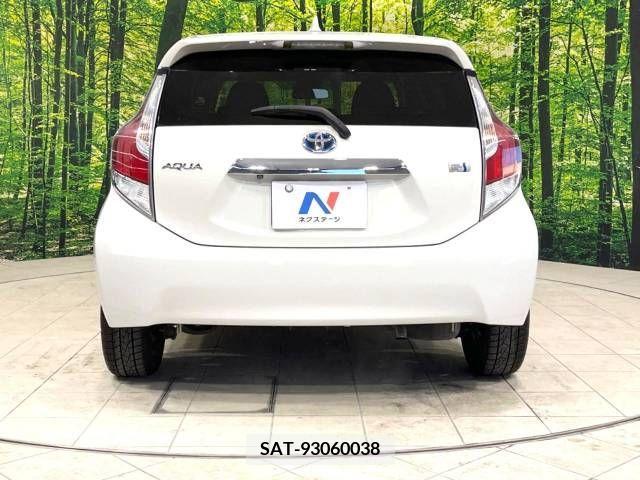 Toyota AQUA 2016-09 260618-12