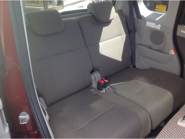 Daihatsu TANTO 2017-03 20708-9