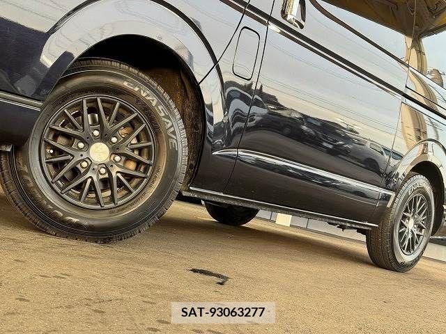 Toyota HIACE VAN 2015-05 383633-18
