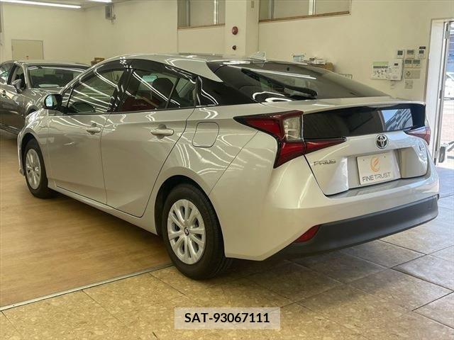 Toyota PRIUS 2019-03 281719-6