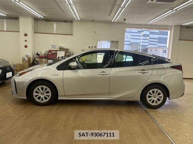 Toyota PRIUS 2019-03 281719-7