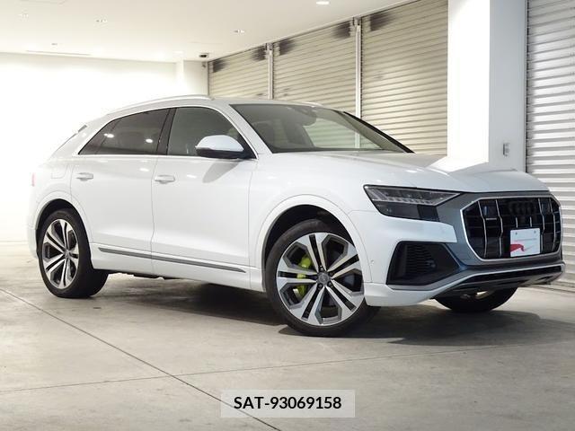 Audi Q8 2019-10 317861-4