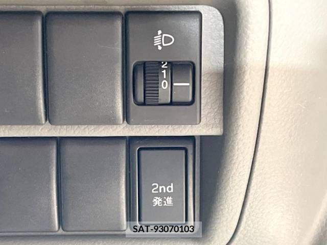 Suzuki EVERY 2018-07 301606-6