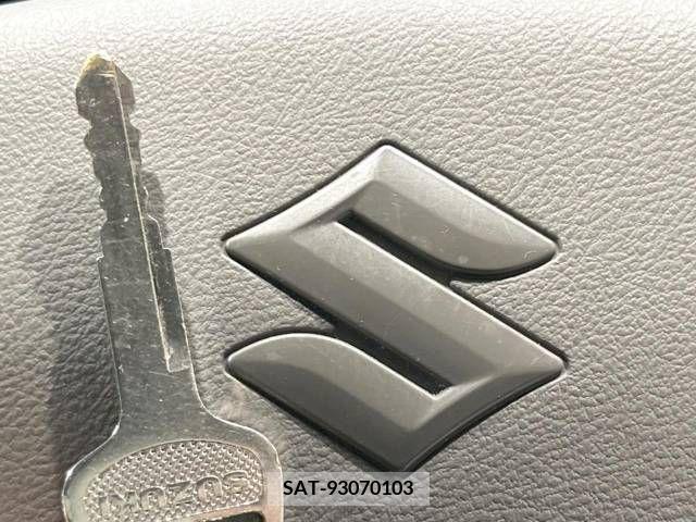 Suzuki EVERY 2018-07 301606-3