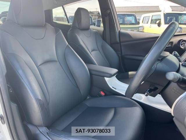 Toyota PRIUS 2017-03 215835-8