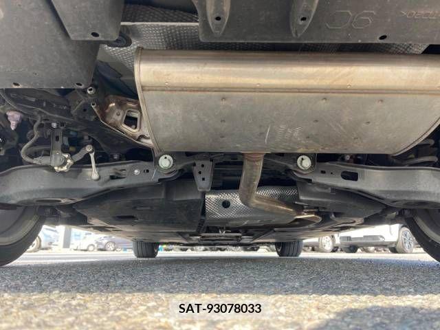 Toyota PRIUS 2017-03 215835-18
