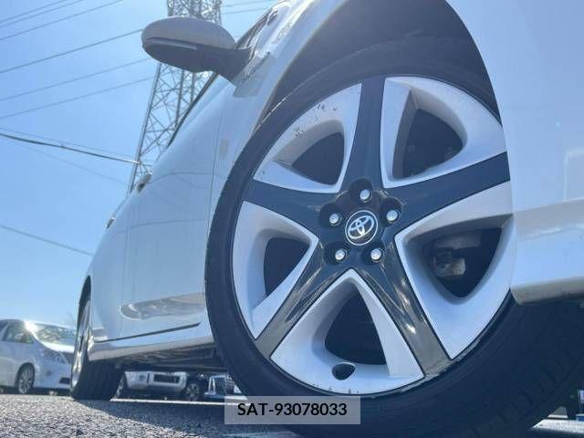 Toyota PRIUS 2017-03 215835-13
